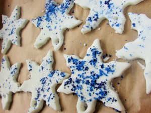 Arty Crafty Kids - Homemade clay and melted crayon snowflakes