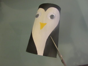 Arty Crafty Kids - Paper Penguin Roll 