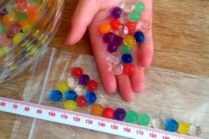 Arty Crafty Kids - 15 Water Bead Sensory Activities