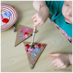 Arty Crafty Kids - Craft - Craft Ideas for Kids - Toddler Christmas Trees
