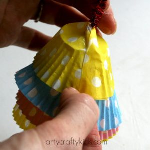 Arty Crafty Kids - Craft - Christmas Craft for Kids - Cupcake Liner Christmas Trees