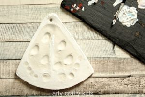 Arty Crafty Kids - Craft - Christmas Crafts for Kids - Baby Footprints Christmas Tree