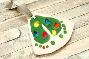Arty Crafty Kids - Craft - Christmas Crafts for Kids - Baby Footprints Christmas Tree