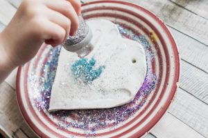 Arty Crafty Kids - Craft - Glitter Clay Handprint Ornament