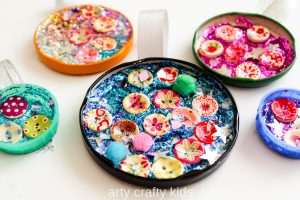 Arty Crafty Kids - Craft - Kids Christmas Craft - Jar Lid Baubles Easy Christmas Craft