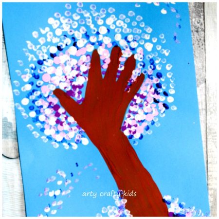 Arty Crafty Kids - Art - Winter Crafts for Kids - Winter Handprint Tree