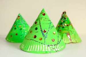 Cute, simple and perfect for toddlers and preschoolers! this simple 3d Paper Plate Christmas Tree craft is perfect for developing fine motor skills while getting into the festive spirit! An easy Christmas craft for preschool or group craft sessions.