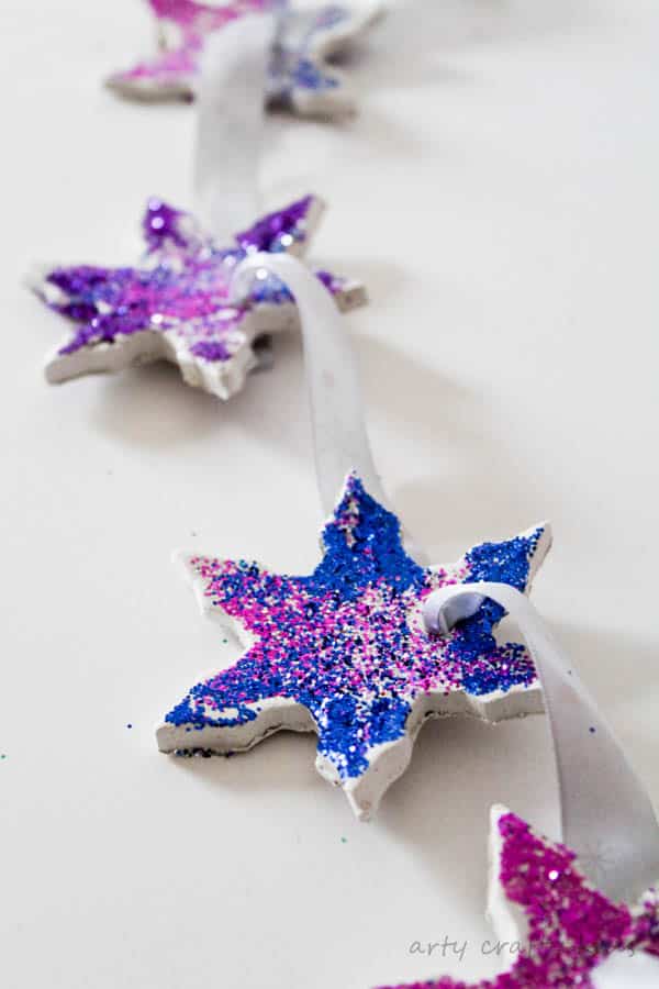 Arty Crafty Kids - Christmas - Glittery Clay Christmas Ornaments - These sweet Glittery Clay Christmas Ornaments is an easy Christmas Craft for kids to make and are perfect for adding a little sparkle to the Christmas Tree.