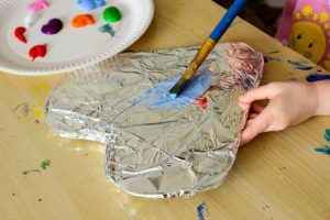 Arty Crafty Kids | Art | Messy Heart Painting | An amazing hands-on sensory art session for kids to explore texture and colour mixing. Super fun and easy art ideafor kids, with a set-up tine of less than 5 minutes!