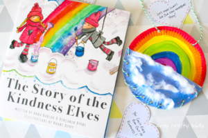 Arty Crafty Kids | Book Club | Craft Ideas for Kids | Rainbow Paper Plate Bag