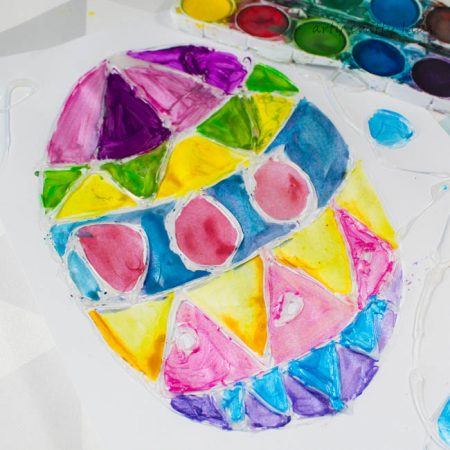 Arty Crafty Kids | Easter | Glue Resist & Watercolour Easter Egg | A colourful and fun Easter themed art projects for kids!