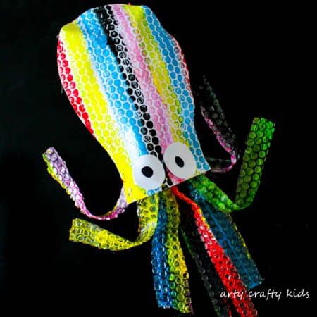 Arty Crafty Kids | Craft | Puffy Bubble Wrap Octopus Craft | A cool under the sea octopus craft for kids.