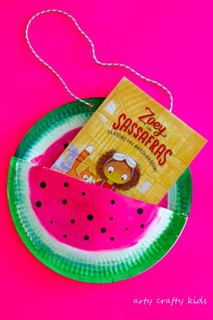 Arty Crafty Kids | Book Club | Summer Crafts for Kids | Paper Plate Watermelon Book Bag