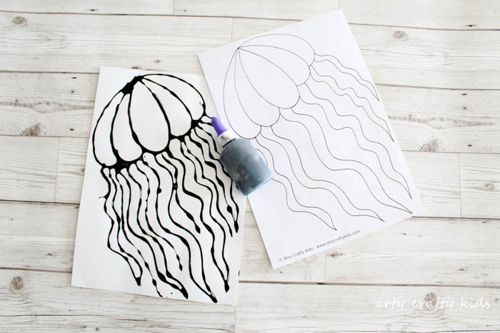 Arty Crafty Kids | Art | Black Glue Jellyfish Art | A fun under the sea art project for kids using black glue resist and watercolours to create a gorgeous Jellyfish