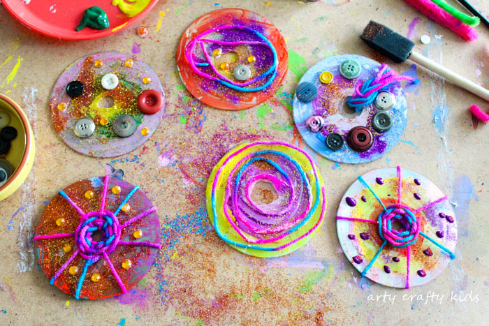 Arty Crafty Kids | Craft | Easy CD Snail Craft | A super fun and funky snail craft for kids!