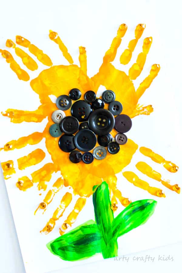 Arty Crafty Kids | Art | Easy Handprint Sunflower Craft | A super cute sunflower handprint craft for kids!