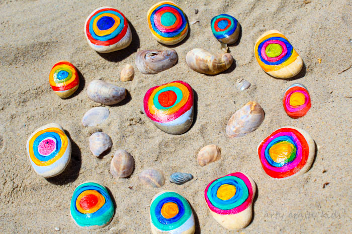 Arty Crafty Kids | Art | Kandinsky Inspired Rock Art | A fun interpretation of Kandinsky's famous conecentric circles. A great way for kids to learn about famous artists and create their own colouful nature art with rocks.