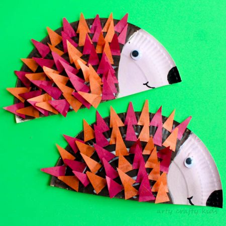 Arty Crafty Kids | Craft | Paper Plate Hedgehog Craft | Super cute Hedgehog craft for kids. Perfect for Autumn crafting and woodland animal topic at preschool. #animalcraft #kidscraft