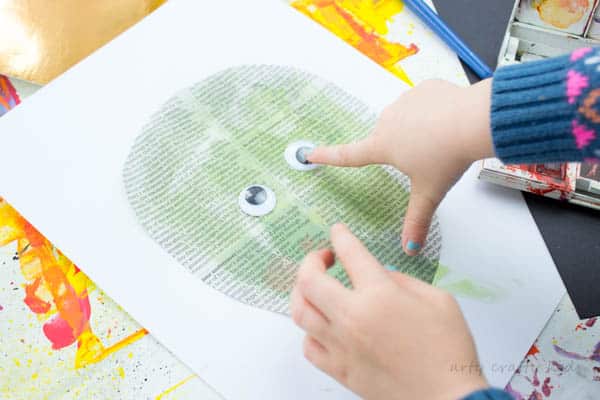 Arty Crafty Kids | Art | Halloween Crafts for Kids | Easy Paper Witch Craft | Easy mixed media Witch project for preschoolers and young children!