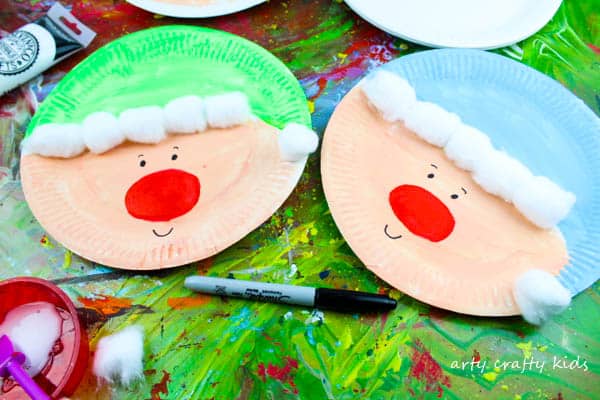 Arty Crafty Kids | Christmas Craft | Paper Plate Christmas Elf Craft | Super cute and easy paper plate Elf Craft for kids! #christmas #christmascraft #kidschristmascraft