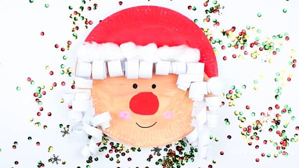 Arty Crafty Kids | Christmas | Paper Plate Mrs Claus Christmas Craft for Kids #christmascraft #Santacraft #Christmascraftsforkids