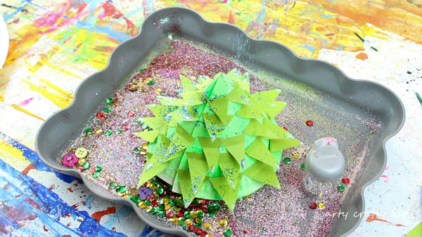Arty Crafty Kids | Christmas Crafts for Kids | Design your own 3D Paper Plate Christmas Tree #christmascraft #kidscraft #christmastreecraft