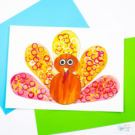 Arty Crafty Kids - Circle Print Button Turkey Craft for Kids - A fun and simple Thanksgiving craft for kids with a free template included!