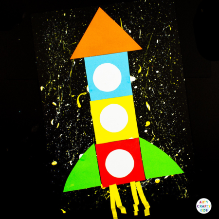 Arty Crafty Kids | Printable Rocket Ship for Kids - Children can trace, cut and stick the simple shapes to create a rocket ship. Great for fine motor skills and shape play #printable #kidscrafts #preschool #finemotor #shapes