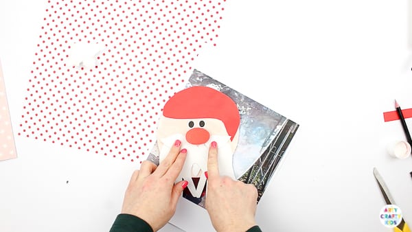 Arty Crafty Kids | Santa Handprint Craft - A printable Santa Christmas Card craft for kids! simply unfold the handprint beard to reveal your Arty Crafty Kid wishing loved ones a Merry Christmas #printable #christmascraft #kidscraft