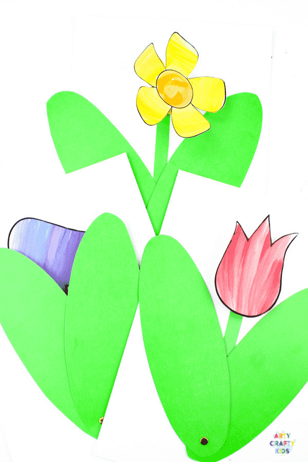 Arty Crafty Kids | 3D Spring Flower Craft for Kids. Using our printable templates, create a Spring Flower that pops from the page! A fun and engaging craft for kids #artycraftykids