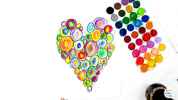 Arty Crafty Kids | Kandinsky Heart Art Project - a simple art idea for kids that explores colour-mixing and encourages children to play with colour combinations. #artycraftykids