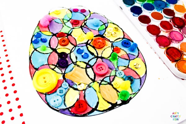 Arty Crafty Kids | Circle Art Easter Egg Activity for kids, with a Easter Egg Template to download. #artycraftykids #eastercrafts