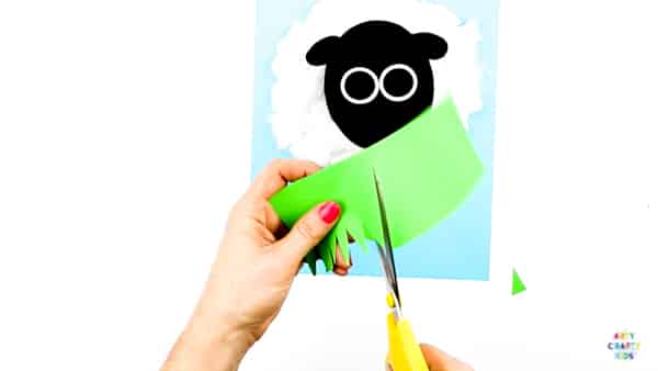 Arty Crafty Kids | 3D Spring Lamb Craft for Kids to make. A fun, playful craft idea for Easter and Spring. Simply download the lamb template to get started! #artycraftykids