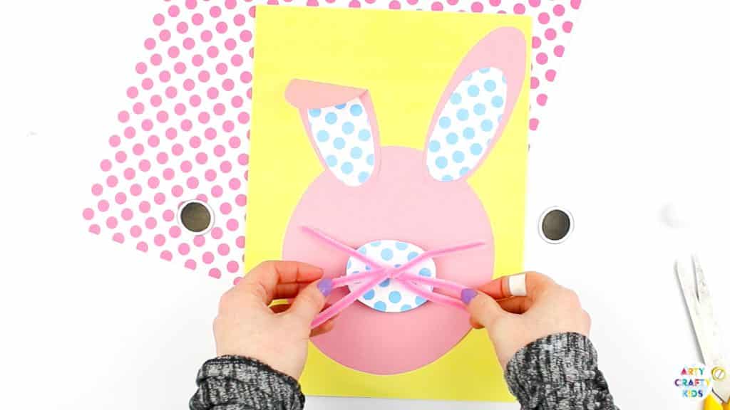 Arty Crafty Kids | Bobble Nose Paper Easter Bunny Craft for kids to make. A sweet and simple Bunny Spring or Easter Craft for Kids with a printable bunny template @artycraftykids