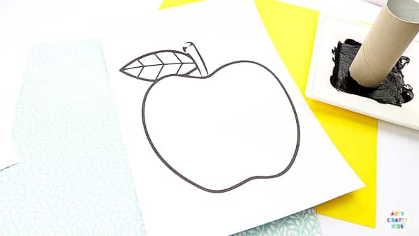 Arty Crafty Kids | Back to School Circle Print Apple Craft | A fun and simple back to school apple craft for kids, with a printable apple template #artycraftykids #autumncrafts