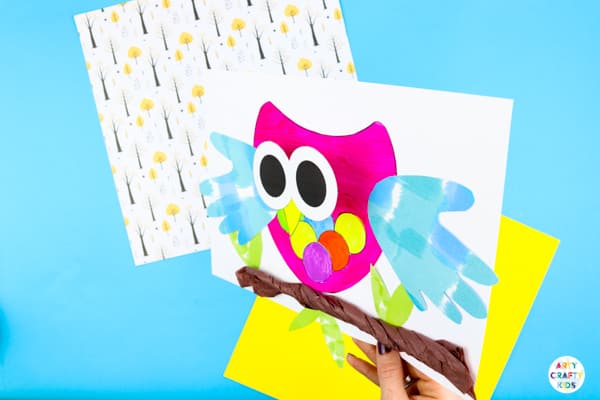 Arty Crafty Kids | Bobble Head Owl Craft for kids. A fun and interactive  Autumn craft that kids will love. With an Owl Template.