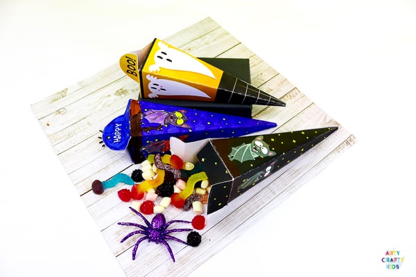 Arty Crafty Kids | Printable Halloween Treat Boxes