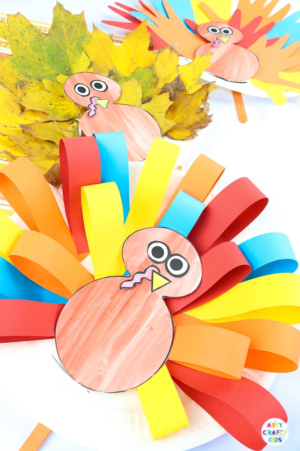 Arty Crafty Kids | Paper Plate Leaf Turkey Craft for kids.  An easy craft for Thanksgiving.