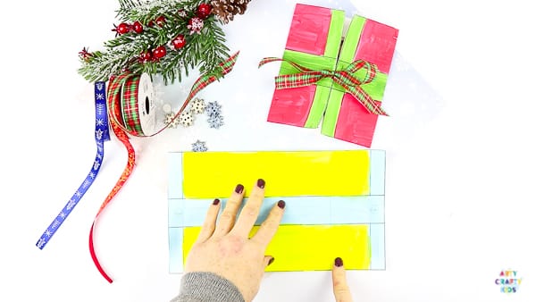 Easy Present Printable Christmas Cards | Simple Printable Christmas cards for kids to make