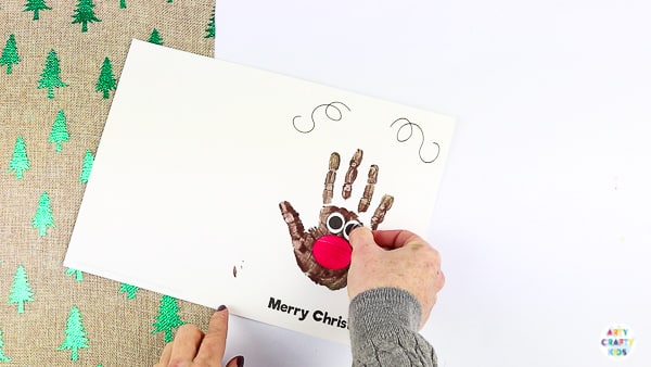 Arty Crafty Kids | Handprint Christmas Cards for Kids - an easy and fun way to make homemade Christmas cards with the kids.