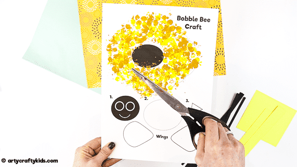 Bobble Bee Paper Craft for Kids | An engaging, fun and easy Spring Craft that kids will love! Use our printable templates to create a bee that buzzes and bounces around its beehive.