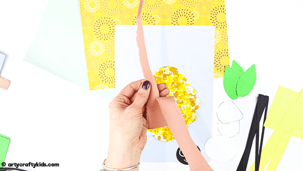 Bobble Bee Paper Craft for Kids | An engaging, fun and easy Spring Craft that kids will love! Use our printable templates to create a bee that buzzes and bounces around its beehive.