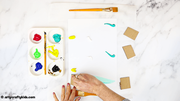 Easy Matisse Art Project for Kids: The project can be adapted or extended to suit children of all ages (and any adults needing an outlet for some self-expression!) and helps them to explore colour and shape in a really fun, free and spontaneous way.