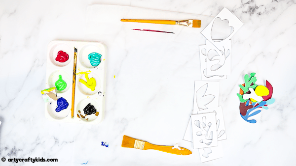 Easy Matisse Art Project for Kids: The project can be adapted or extended to suit children of all ages (and any adults needing an outlet for some self-expression!) and helps them to explore colour and shape in a really fun, free and spontaneous way.