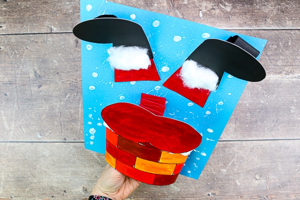 Santa's Stuck in the Chimney: A Funny Christmas Craft for Kids: Our Santa's Stuck! will have children of all ages giggling with Santa's wiggles and jiggles to get down the chimney! Children can explore movement and depth with Santa's 3D bouncy bottom, and play with different textures to create effects with print or splatter snow and fuzzy cotton wool trim.