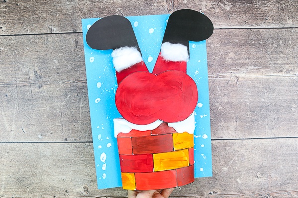 Santa's Stuck in the Chimney: A Funny Christmas Craft for Kids: Our Santa's Stuck! will have children of all ages giggling with Santa's wiggles and jiggles to get down the chimney! Children can explore movement and depth with Santa's 3D bouncy bottom, and play with different textures to create effects with print or splatter snow and fuzzy cotton wool trim.