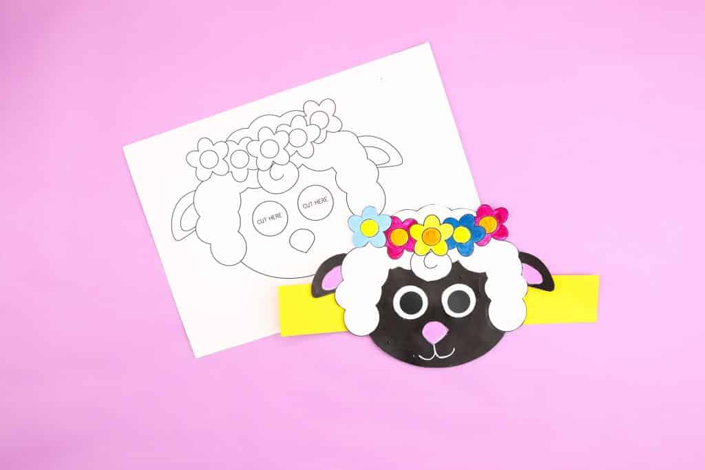 Welcome Spring with this super fun and easy to make Moving Eyes Lamb Craft. With its playful  elements, children will find delight in the crafts quirky and characterful eye movements; making it the perfect accompaniment to story-telling and play based learning.