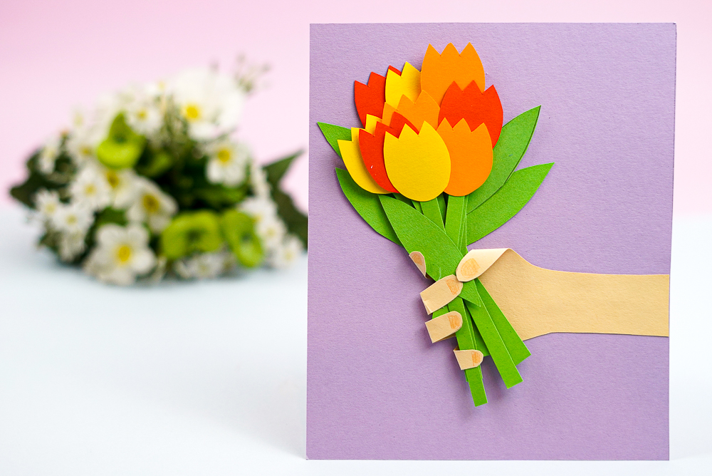 Our Mother's Day Flower Card for kids to make is the perfect Mother's Day craft for the classroom and at home. Easy to make and complete with a printable template, Mom's, Grandma's and loved one's will be delighted with this gorgeous kid-made Mother's Day Card.