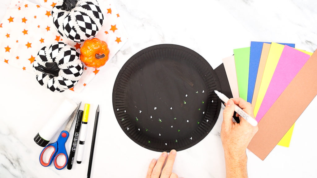 Step 2: Decorate the Paper Plate with Stars
