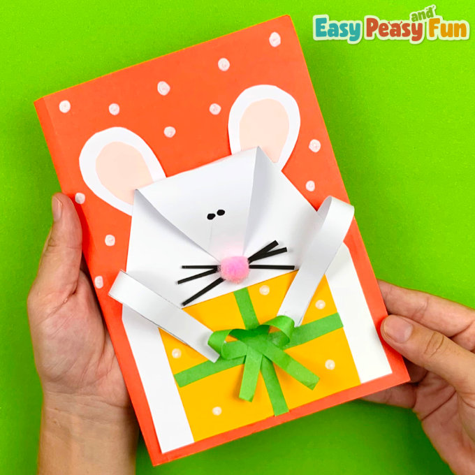 Easy DIY Mouse Christmas Card by Easy Peasy and Fun - featured on Arty Crafty Kids "Easy Homemade Christmas Cards for Kids to Make".